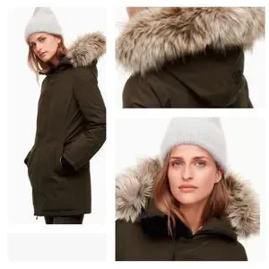 Aritzia アリツィアGOLDEN by Tna HAVEN PARKA Tna Haven Parka NWT Aritzia Golden By Tna Haven Parka, Size